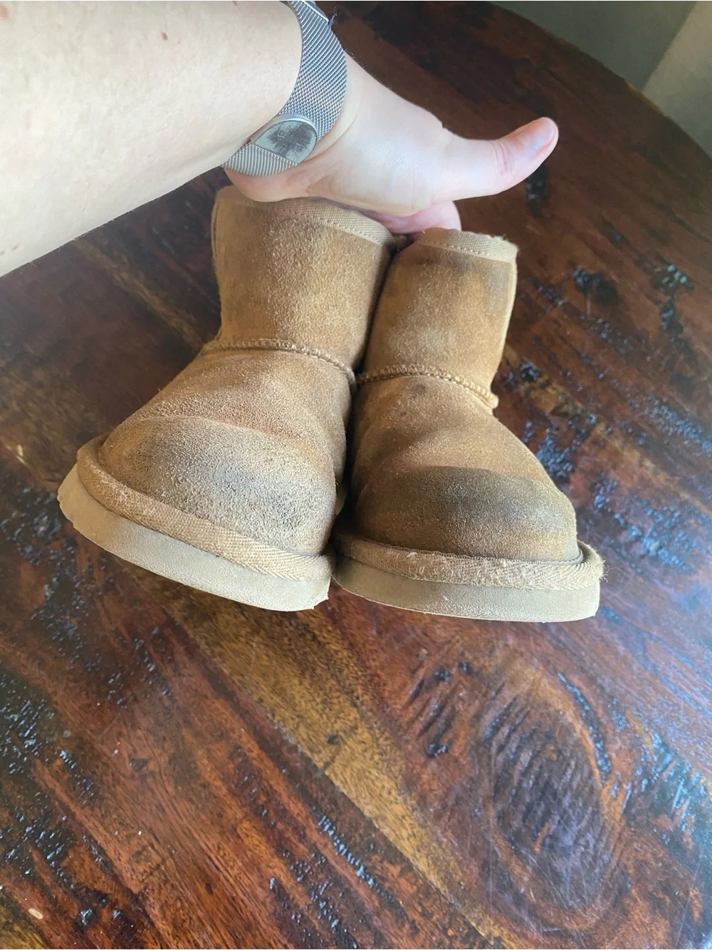 UGG girls Mini Boot Suede Ankle Boots in Chestnut size 13 kids sheepskin